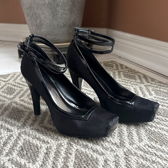 Vintage Dollhouse Women’s Satin Heels US7.5 - Picture 1 of 6